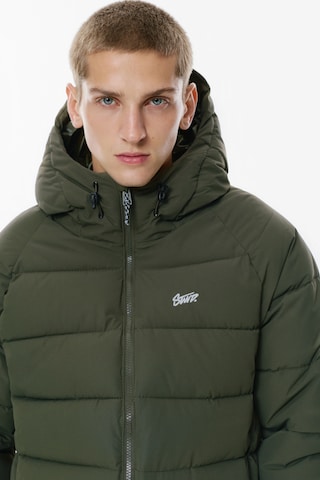 Pull&Bear Winterjas 'STWD' in Groen