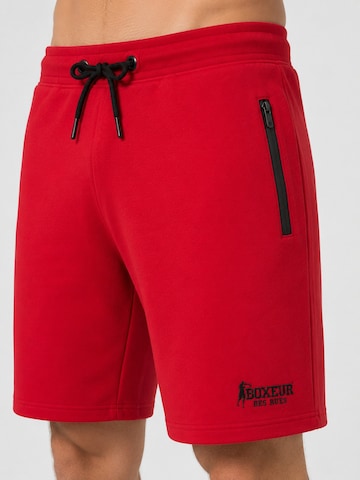 Boxeur des Rues Regular Sportbroek 'Herren Baumwollshorts Boxeur des Rues, Dunkelrot, Schwarzer Streifen' in Rood