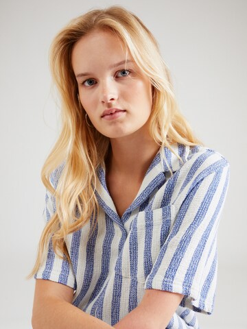 TOPSHOP Blouse in Blue