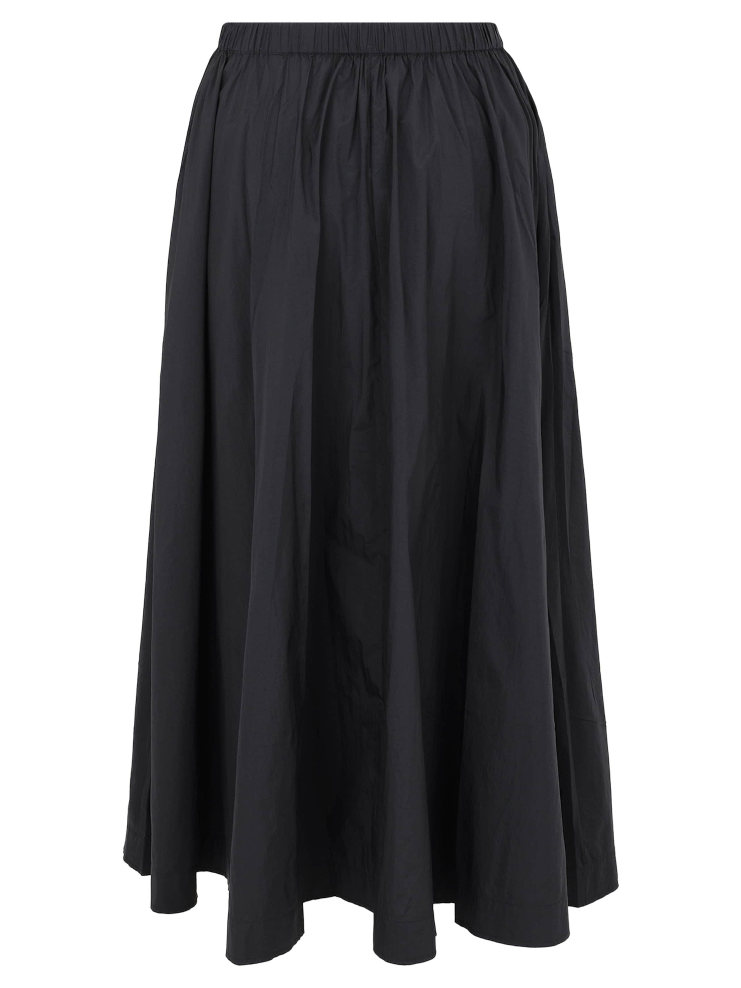 Cartoon Skirt in Black