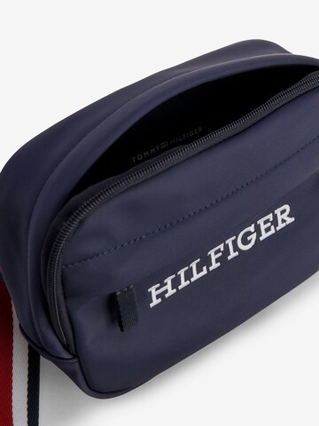 TOMMY HILFIGER Bag in Blue