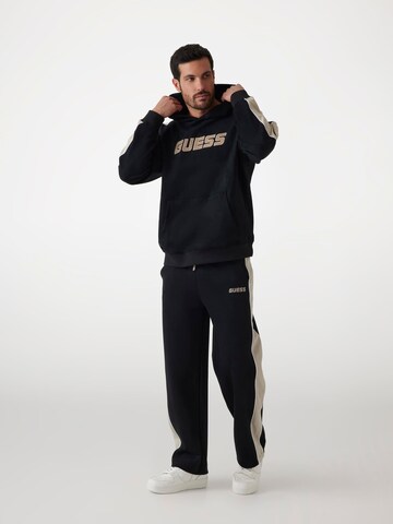 GUESS Sweatshirt in Schwarz