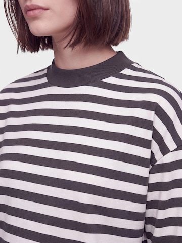 hzl the label Tričko – černá