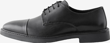 NextCipele na vezanje - crna boja: prednji dio