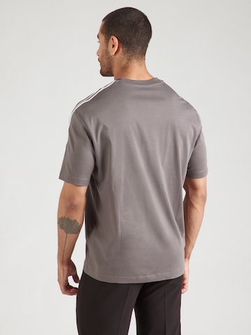 ARMANI EXCHANGE T-shirt i grå