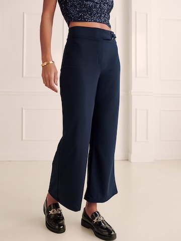 Guido Maria Kretschmer Women Wide leg Trousers 'Admira' in Blue: front