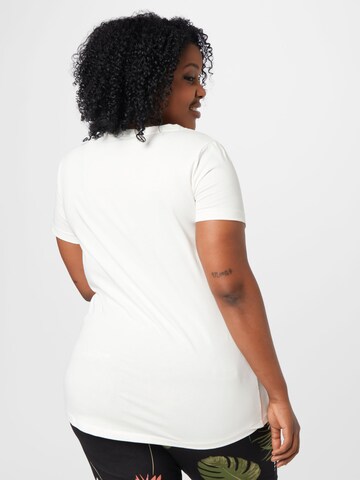 balta Vero Moda Curve Marškinėliai 'SANDRA'