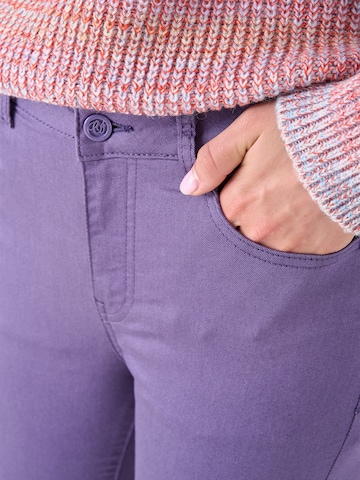 Camomilla Flared Hose 'Derek' in Lila