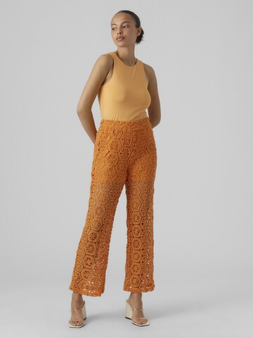 VERO MODA Regular Pants in Orange