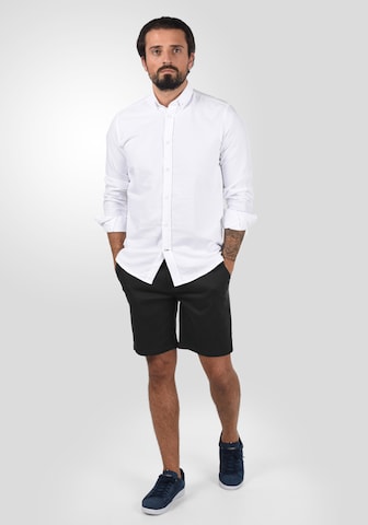 !Solid - Regular Calças chino 'Ravi' em preto