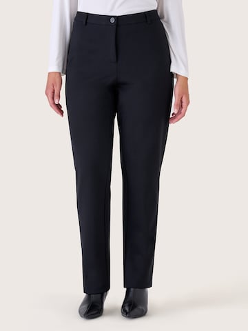 Effilé Pantalon Camomilla Italia en noir : devant