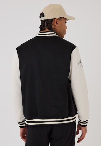 NEW ERA - Chaqueta de entretiempo 'NEYYAN' en negro