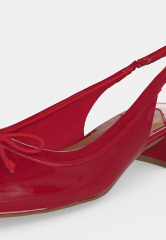 STEVE MADDEN Pumps 'Loved' in Rot