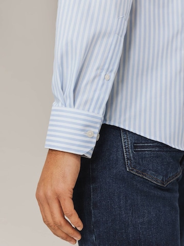 Coupe regular Chemise State of Art en bleu