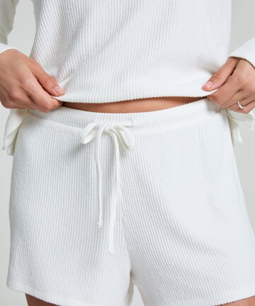 Hunkemöller Korte pyjama in Wit