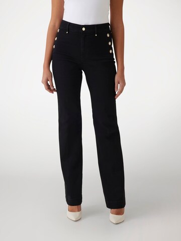 GUESS - Acampanado Vaquero 'New Faye' en negro: frente