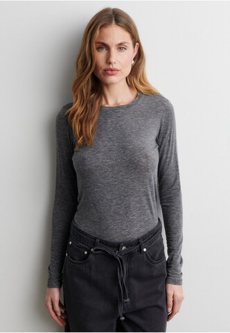 T-shirt 'Matima' SECOND FEMALE en gris : devant