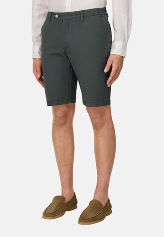 Boggi Milano Regular Chino in Groen: voorkant