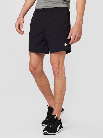 regular Pantaloni sportivi di Superdry in nero: frontale