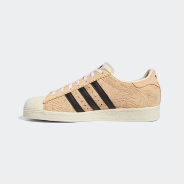 ADIDAS ORIGINALS - Sapatilhas baixas 'Superstar 82' em bege