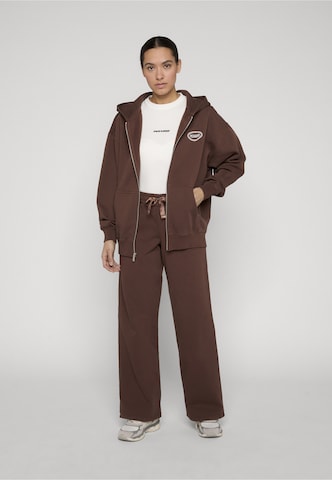 Loosefit Pantalon 'Altea' Pegador en marron : devant