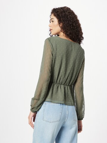 Camicia da donna 'Avena' di ABOUT YOU in verde