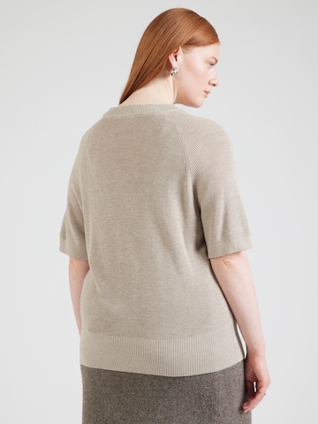 Pull-over 'CARLECIA' ONLY Carmakoma en beige