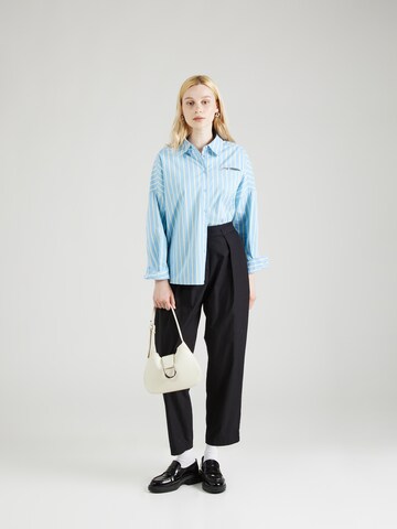 regular Pantaloni con pieghe di UNITED COLORS OF BENETTON in nero