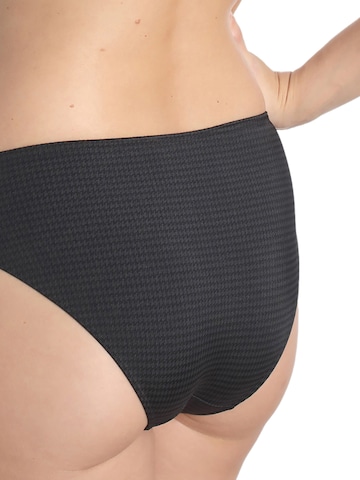 sassa Slip 'Beautiful Classic'‌‌ in Schwarz