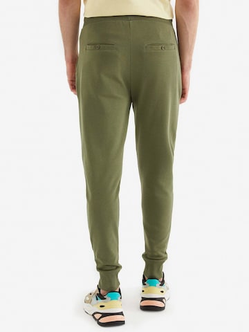 WESTMARK LONDON Tapered Pants in Green