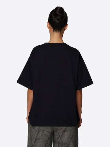 Good For Nothing Shirts i sort