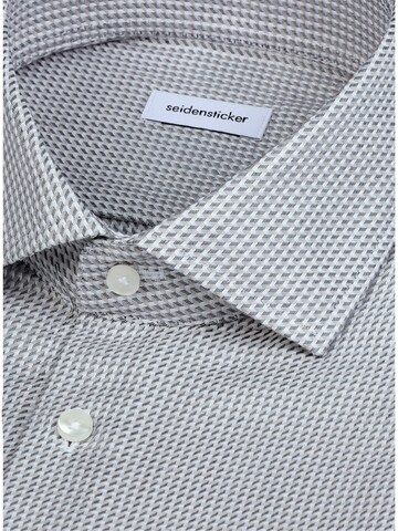 Coupe slim Chemise business 'Schwarze Rose' SEIDENSTICKER en beige