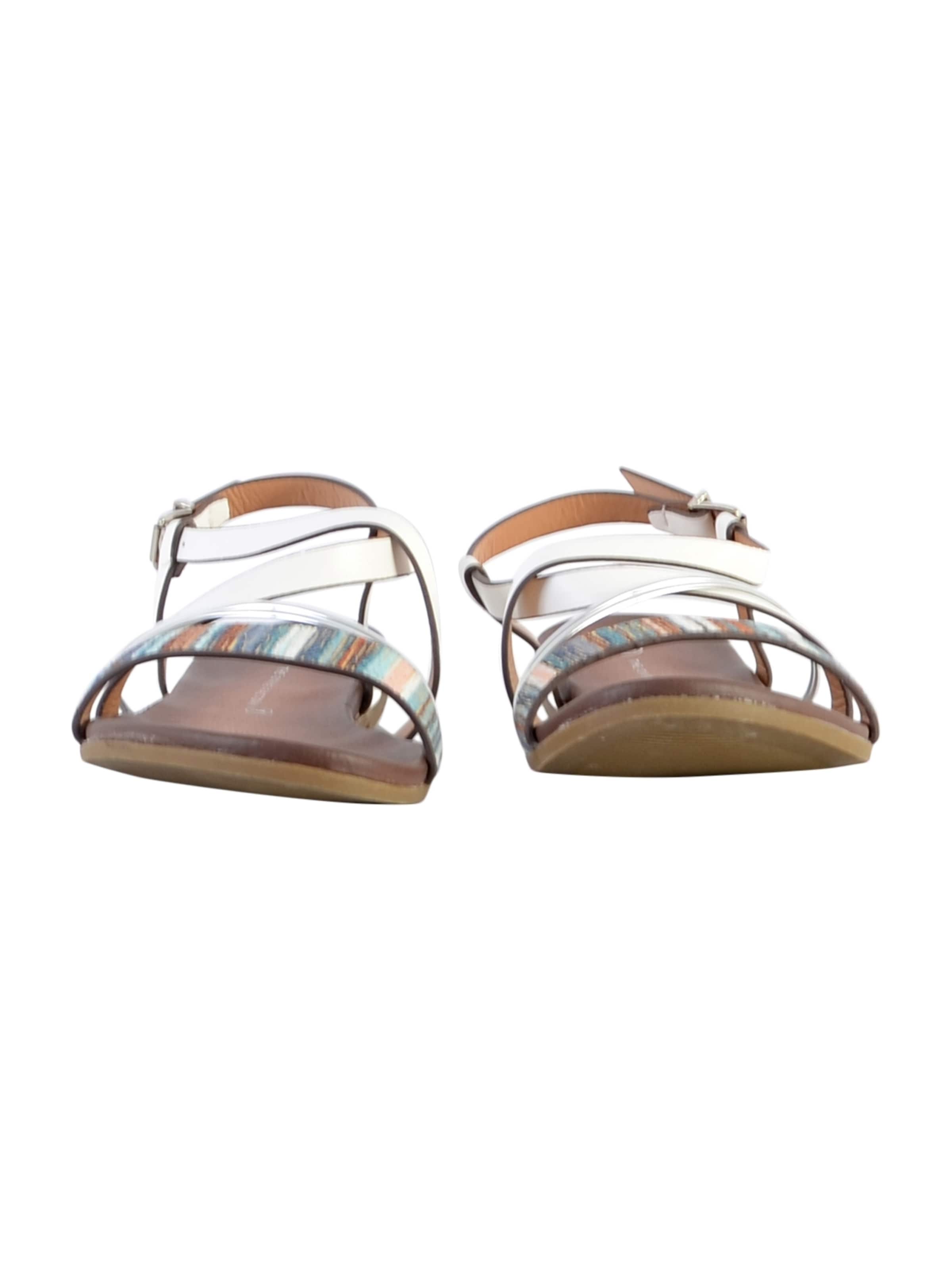 Sandales The Divine Factory en blanc