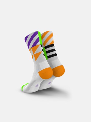 INCYLENCE Athletic Socks in Green