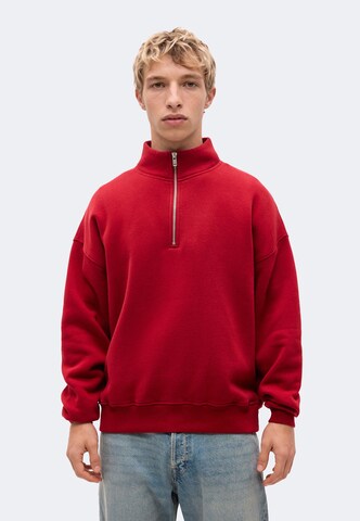 Abercrombie & Fitch Sweatshirt 'ESSENTIAL' in Rot: Vorderseite