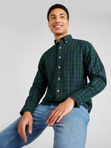 GANT - Ajuste regular Camisa en verde: frente