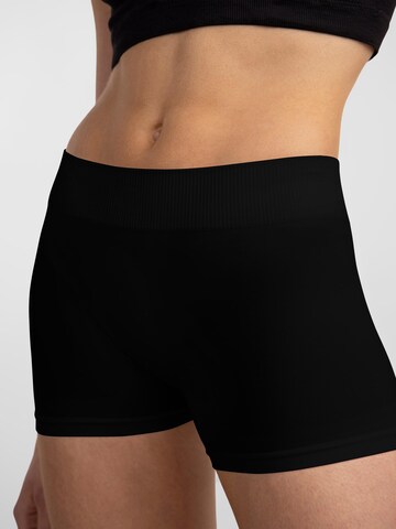 PIECES Skinny Shorts 'London' in Schwarz