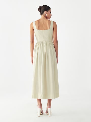 Abito 'Lyla' di Willa in beige