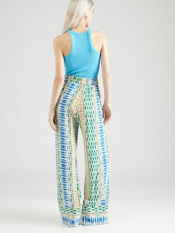 Wide leg Pantaloni 'JERRY' de la Suncoo pe verde