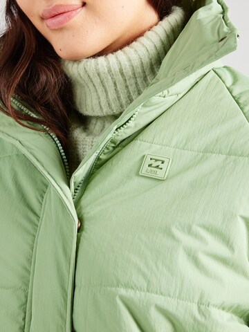 BILLABONG Зимняя куртка 'HIGH ROUTE' в Зеленый
