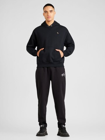 Abercrombie & Fitch Sweatshirt 'APAC' in Black