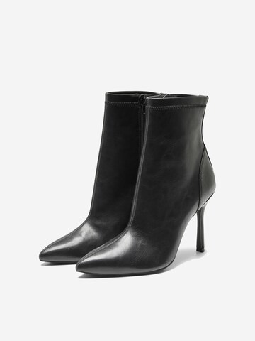 ONLY Ankle Boots 'Cali' in Black