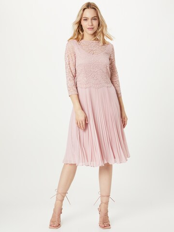 Robe de cocktail Vera Mont en rose : devant