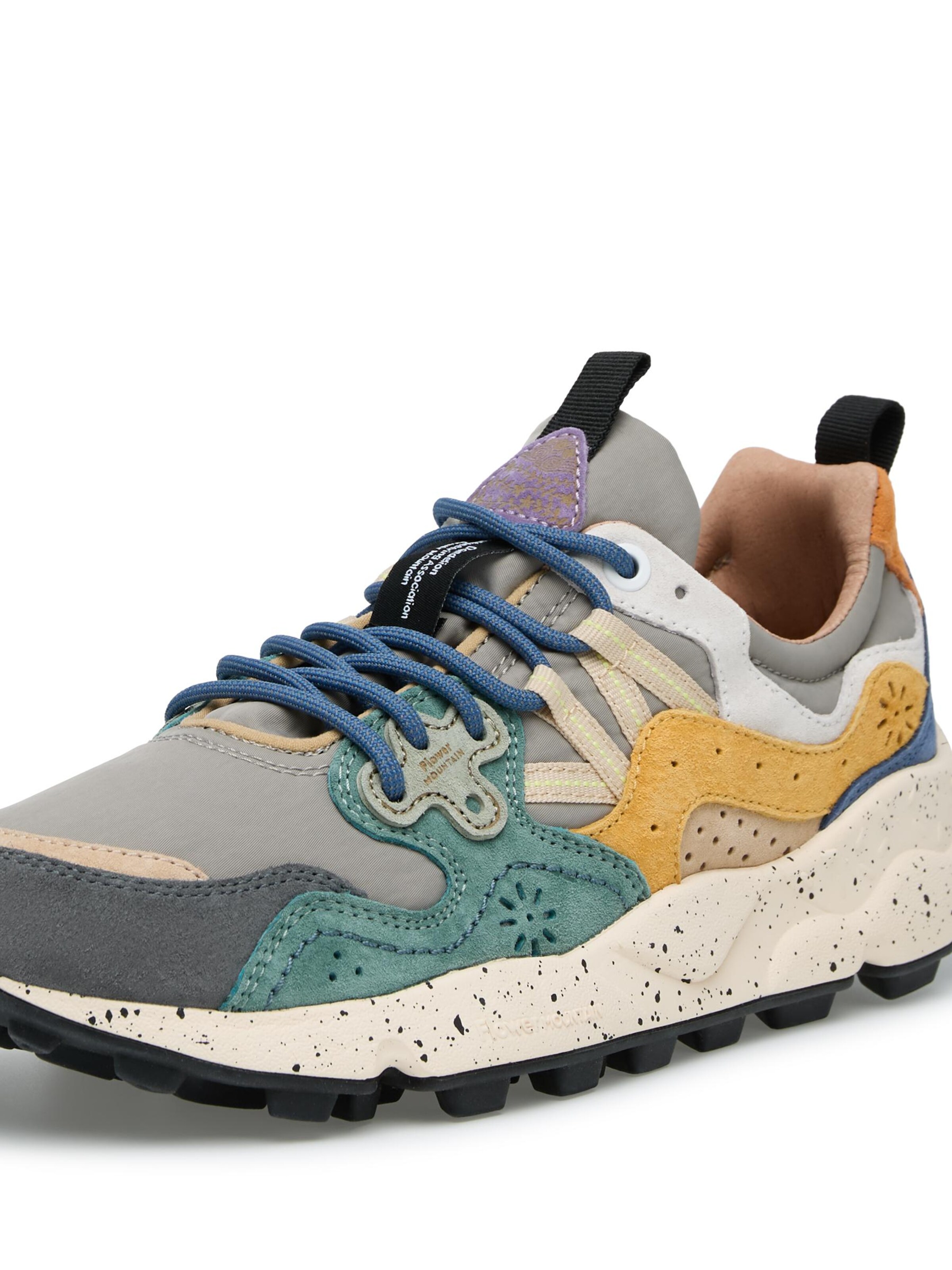 Baskets basses 'YAMANO 3 UNI' Flower Mountain en gris