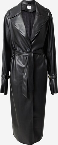 Manteau mi-saison 'Irina' Hoermanseder x About You en noir : devant