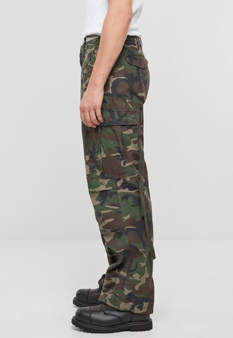 Brandit Loose fit Cargo Pants in Green