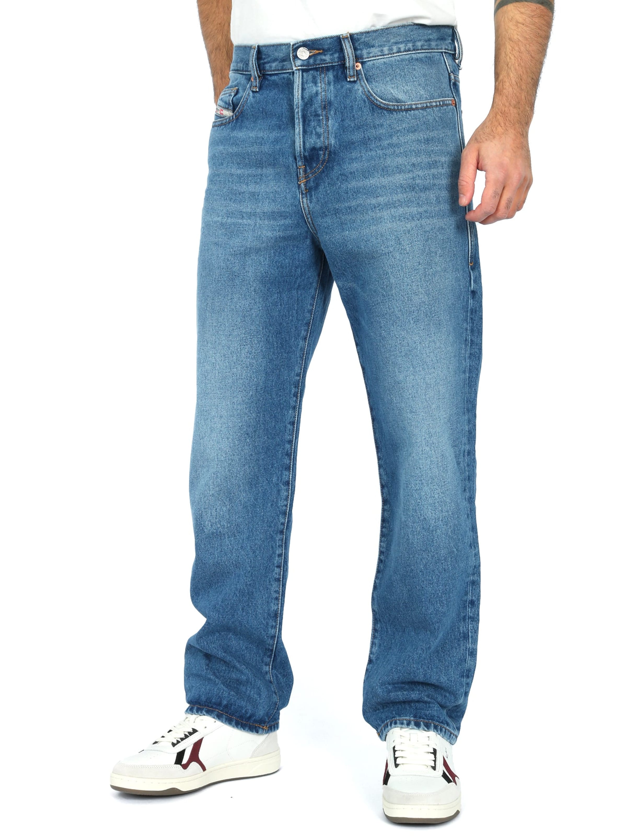 DIESEL Regular Jeans 'D-VIKER'‌‌‌‌‌‌‌‌ in Blau