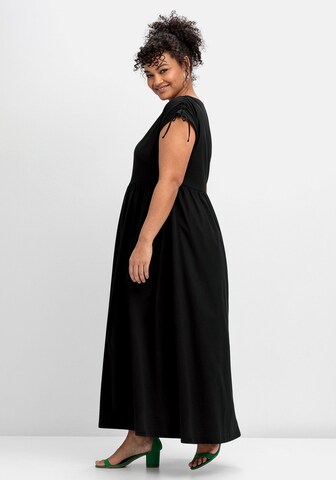 SHEEGO Kleid in Schwarz