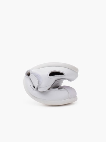 Pisamonas - Zapatos primeros pasos en blanco