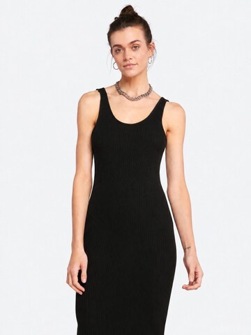 Robe Ethiquet en noir